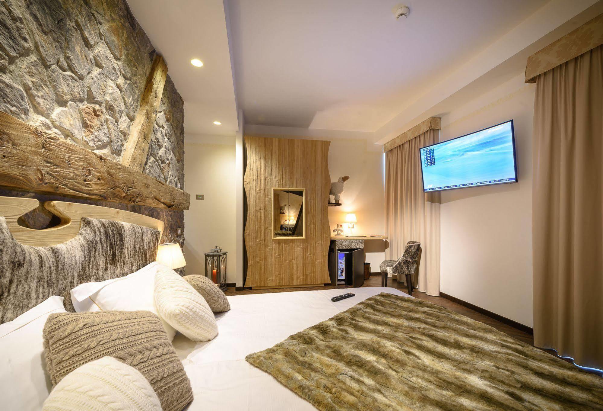 Hotel Corona 3*