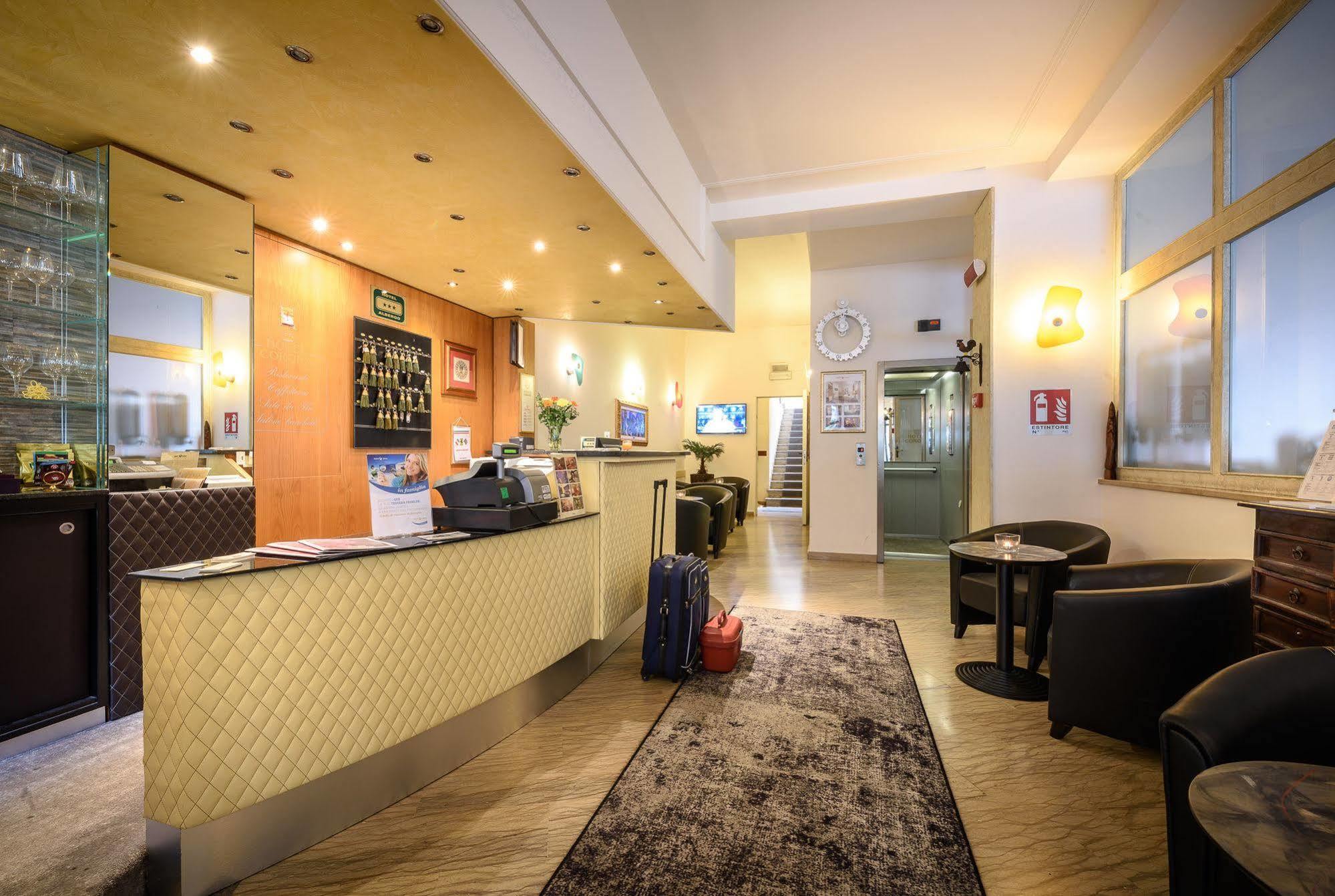 Hotel Corona Hotel Tirano